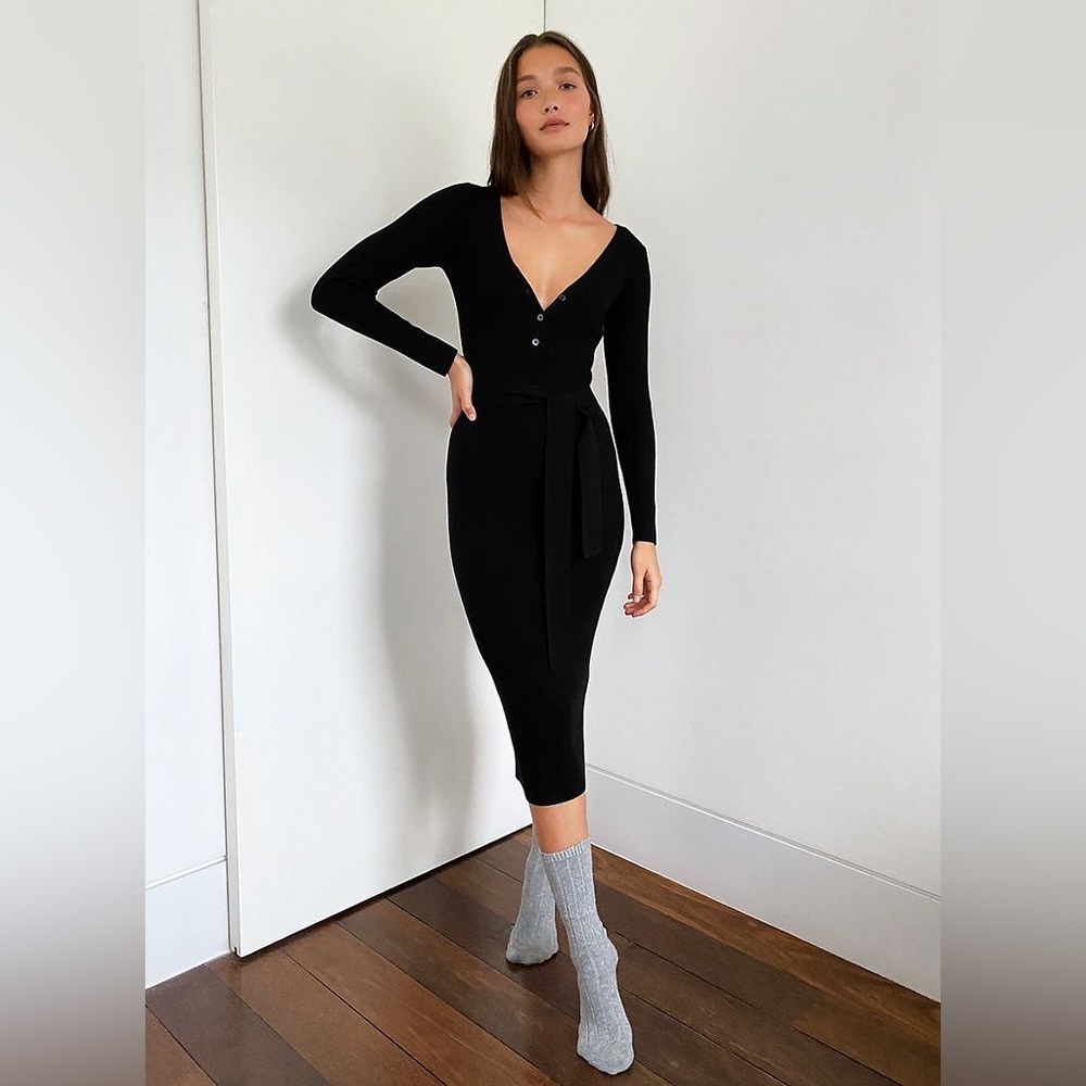 Aritzia - The Group by Babaton - Henley Sweater Dress - Grey/Green - M